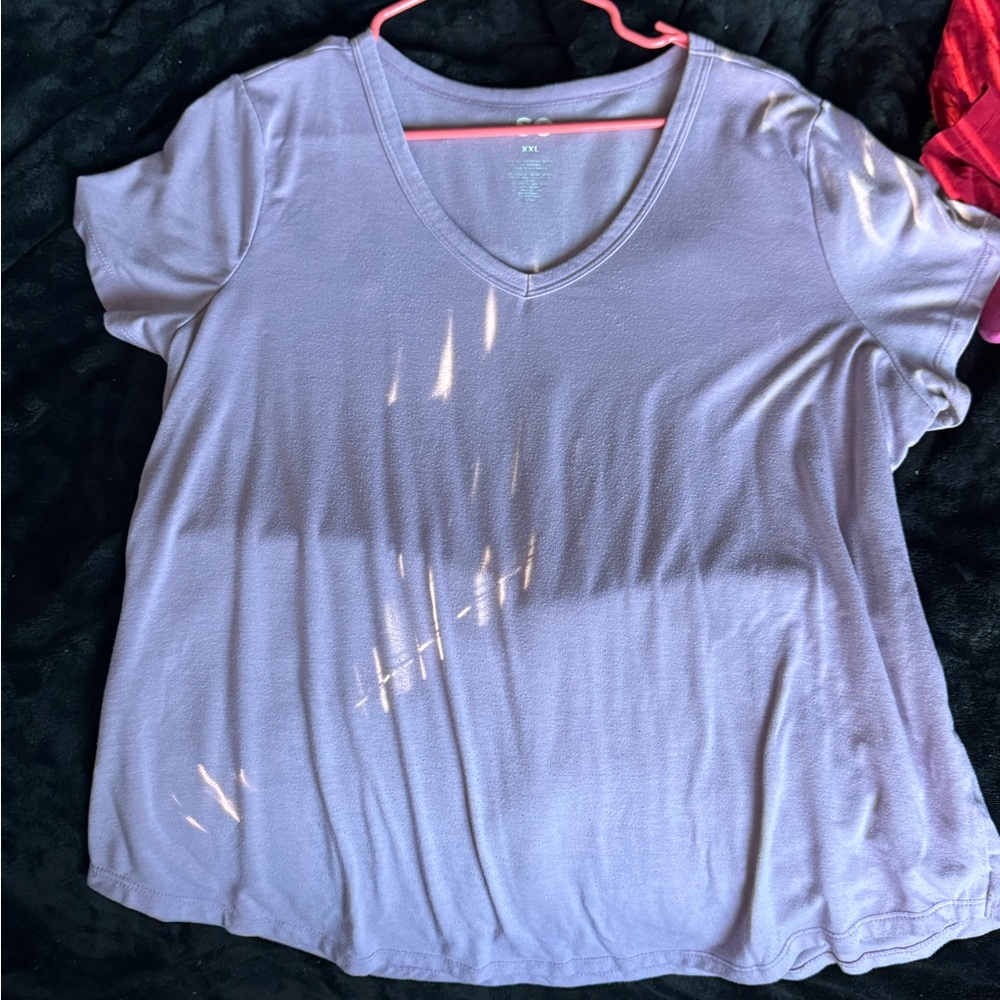 ☘️☘️SO Women's Lavender V-Neck Short Sleeve Tee